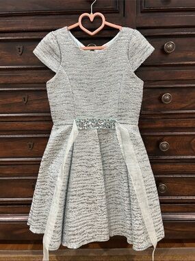 Zoe Ltd Size 10 Stunning Pale Blue Girls' Party Dress with Embellished Sash